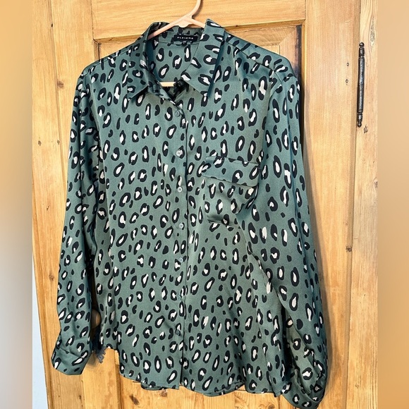 Pleione Silky Mob Wife Animal Print Blouse Size Lg Long Sleeve Beautiful Colors - Picture 10 of 10